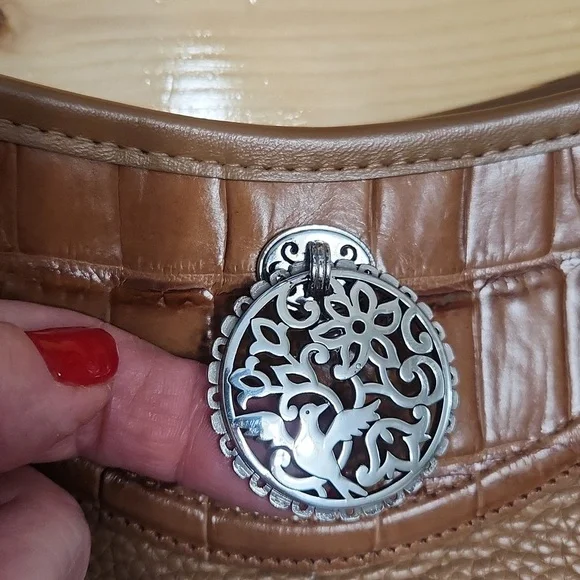 Brighton Pebbled Leather Crocodile Embossed Shoulder Handbag Purse Brown Camel - Picture 9 of 17